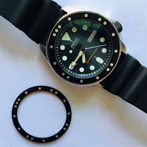 seiko bezel insert size